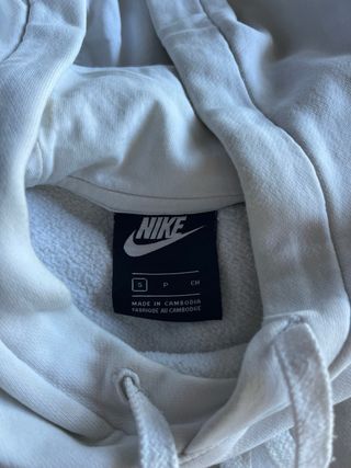 Sudadera Nike con capucha blanca