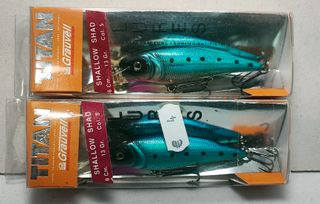 Lote a granel de 10 señuelos Titan para pescar