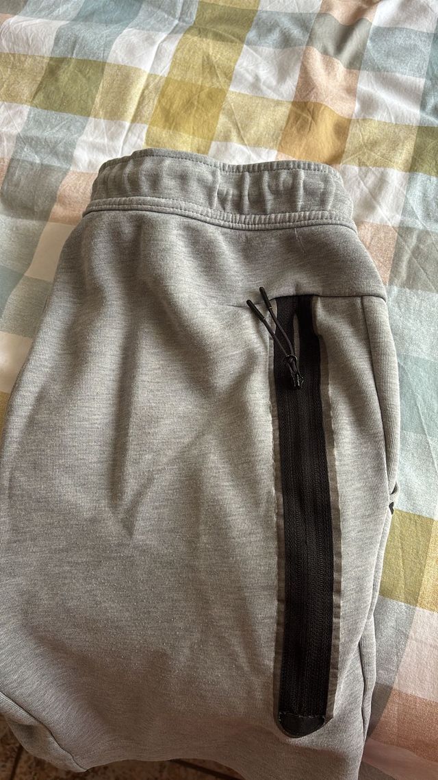 Pantalón corto Nike Tech gris hombre Talla XS