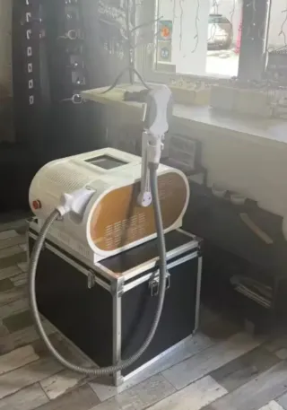 Máquina IPL y Radiofrecuencia