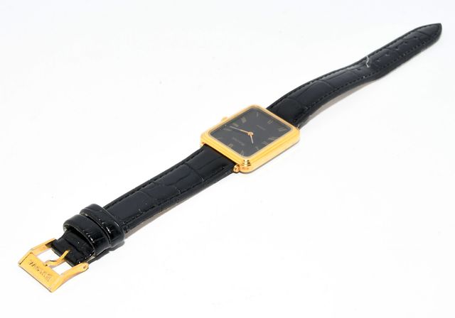 Relógio Bulova Quartzo Dourado Preto