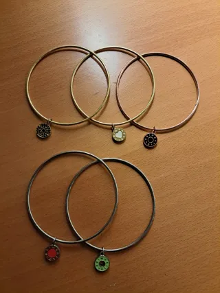 5 pulseras aro con abalorios