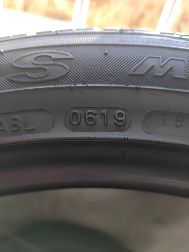 Neumáticos 245/45ZR20 Maxxis