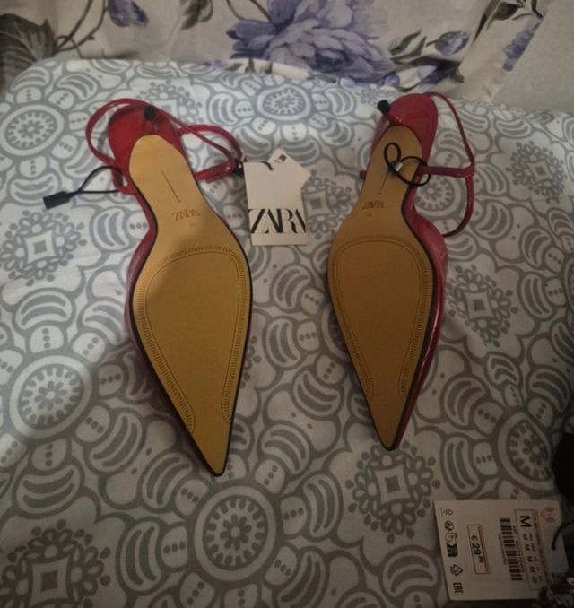 Zapatos de mujer  de zara , con tacon