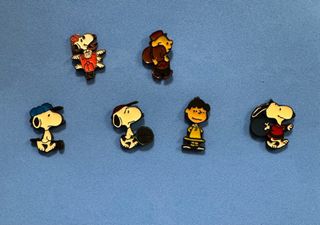 Pins snoopy