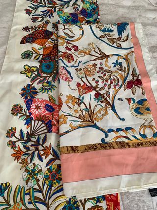 Pañuelos de seda con estampado floral