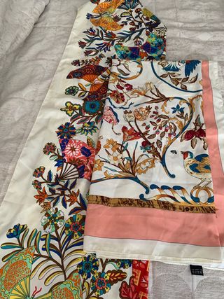 Pañuelos de seda con estampado floral