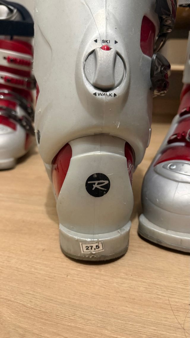 Botas de esquí Rossignol rojas y plateadas