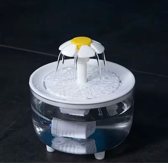 Fuente para mascotas con sensor