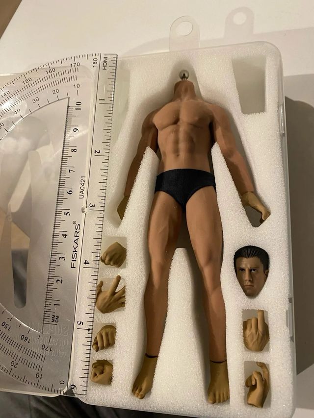 figura de acción de 16 cm articulada y de latex