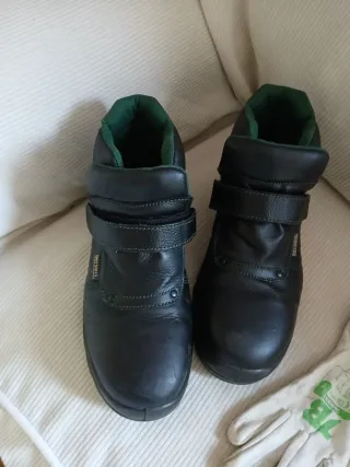 Botas de seguridad negras con puntera de seguridad