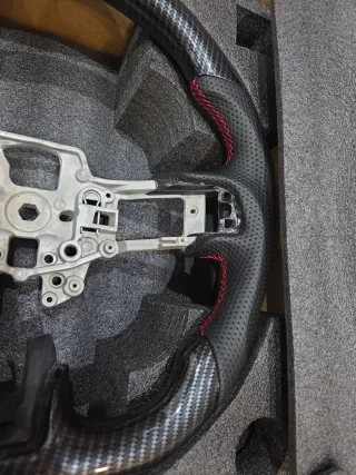 Volante Fibra Carbono Rojo Mustang Models V6 GT