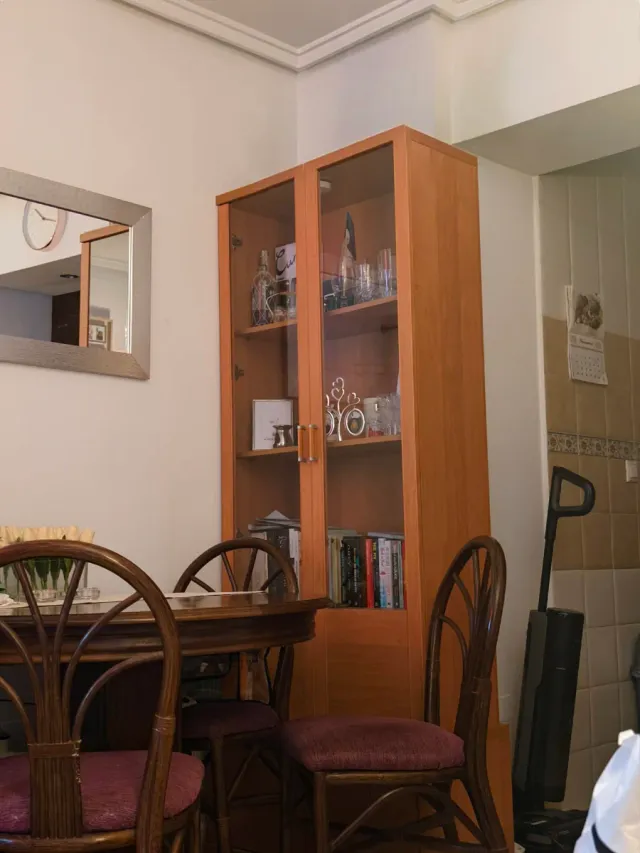 Mueble de salón madera y cristal