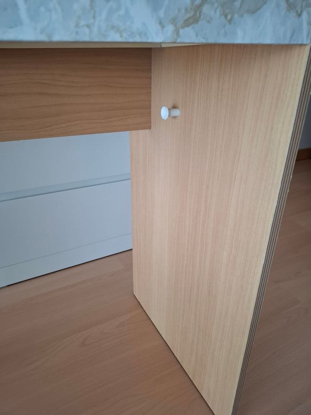 Secretária em madeira e mármore