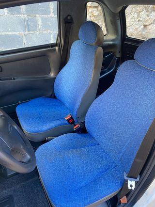 Grecav eke  Coche sin carnet 2001