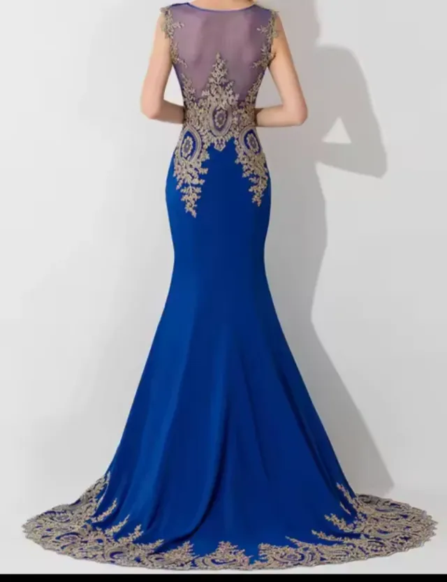 Vestido de fiesta azul y dorado