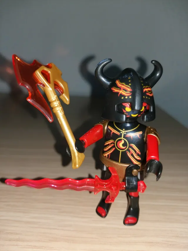 Playmobil Figura Guerrero Demonio