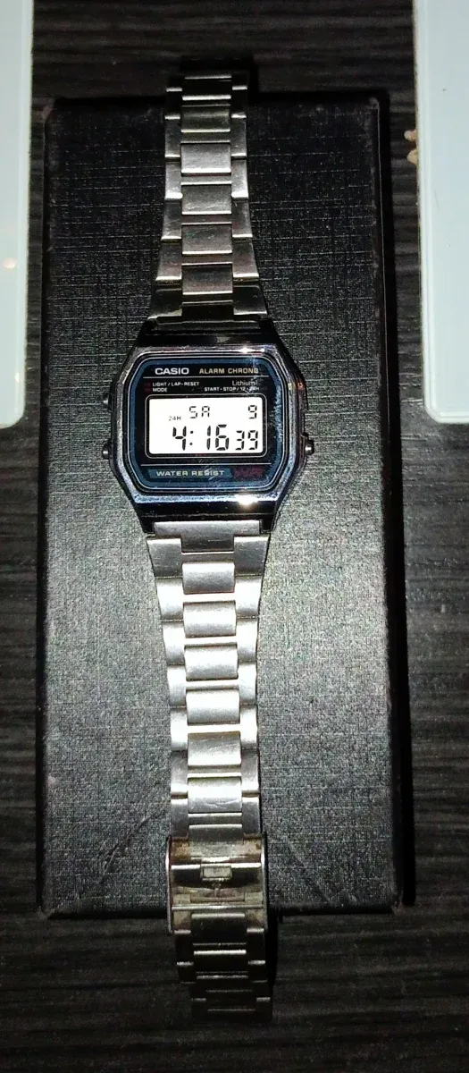 Reloj Casio Digital Plateado