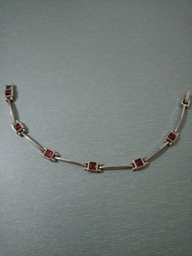 Pulsera Acero Inoxidable con Piedras Rojas