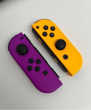 Joycons Nintendo Switch Morado y Amarillo