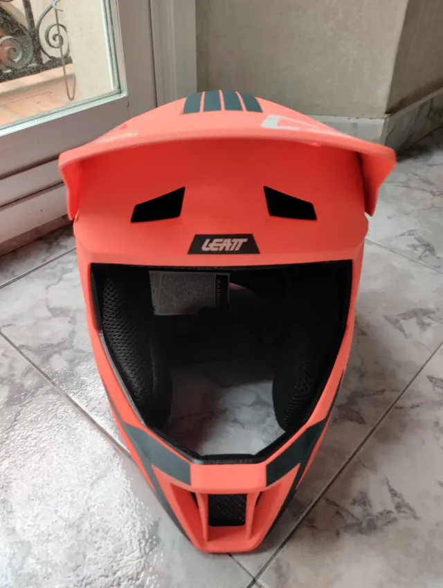 Casco Enduro Leatt 360° Turbine Technology