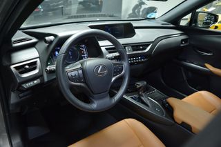 LEXUS UX 2.0 250h Premium