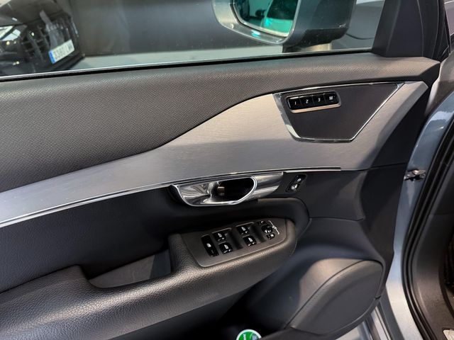 VOLVO XC90 2.0 D5 AWD Momentum C Auto