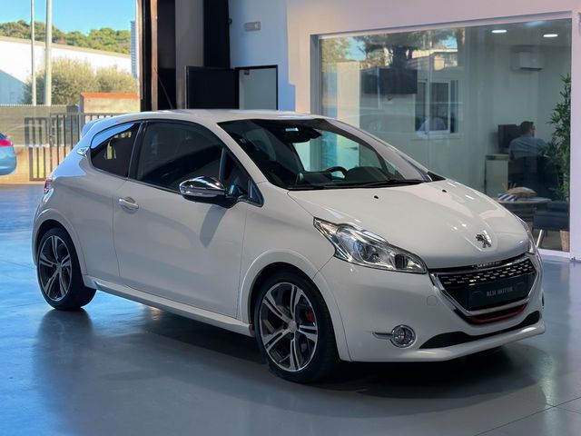 PEUGEOT 208 GTi 200cv