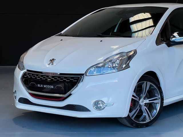 PEUGEOT 208 GTi 200cv