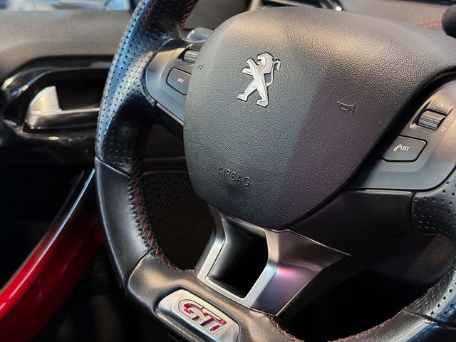 PEUGEOT 208 GTi 200cv