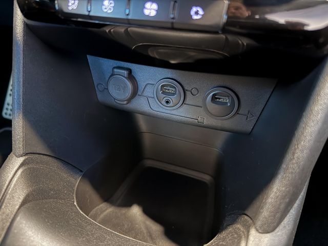 PEUGEOT 208 GTi 200cv