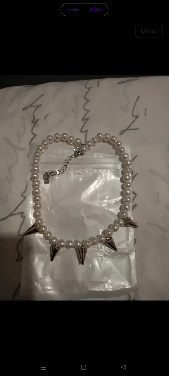 Collar perlas con pinchos plateados