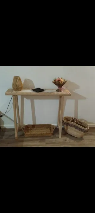 Recibidor madera artesanal mimbre