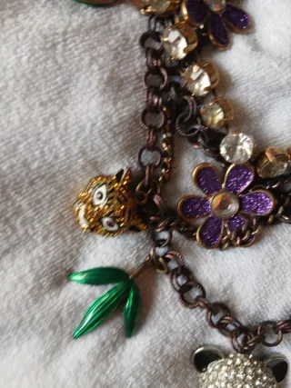 Collana donna con fiori e scimmietta