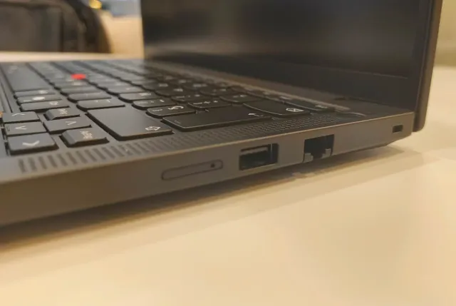 NUEVO Lenovo ThinkPad T14 Gen 5. 21ML003NSP.