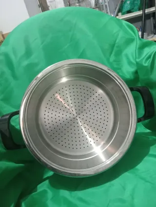 ,.Olla VAPORERA AMC 4,5 LITROS DE CAPACIDAD