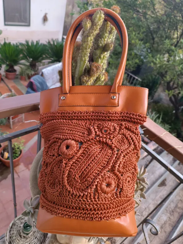 Borsa ecopelle e cordino uncinetto