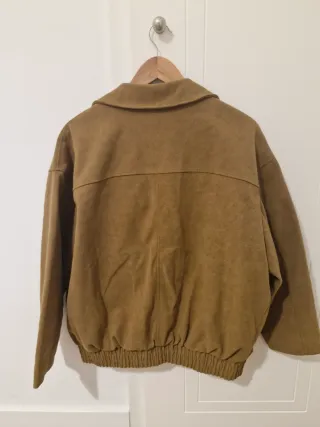 Chaqueta nueva efecto ante Stradivarius Talla S