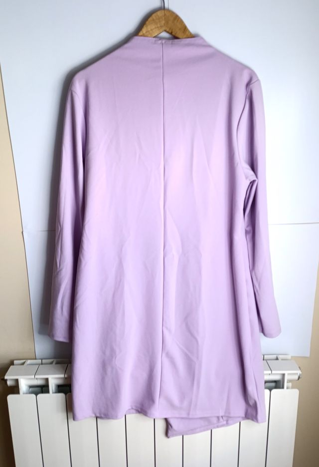 Vestido cruzado lila elegante talla 46