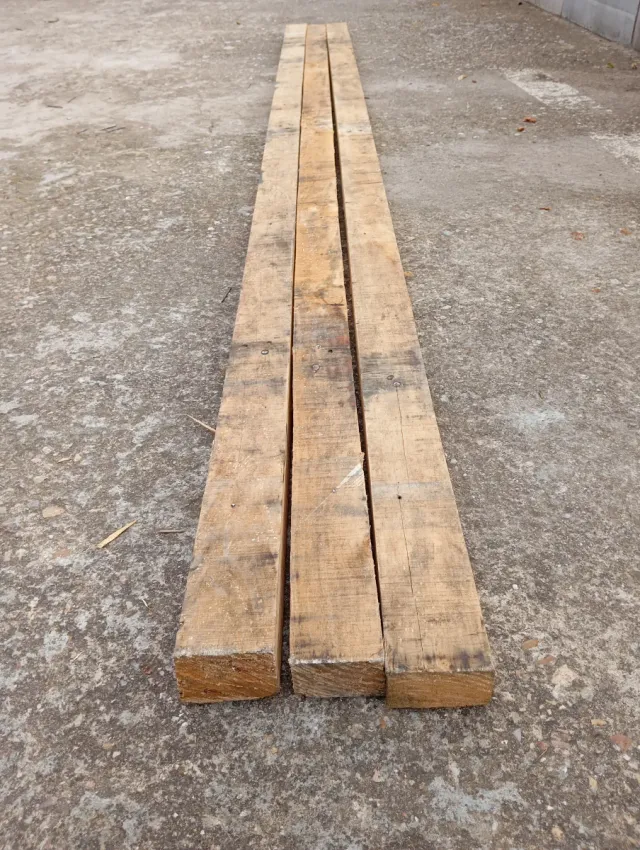 Listones, vigas, tablas, palets, de madera