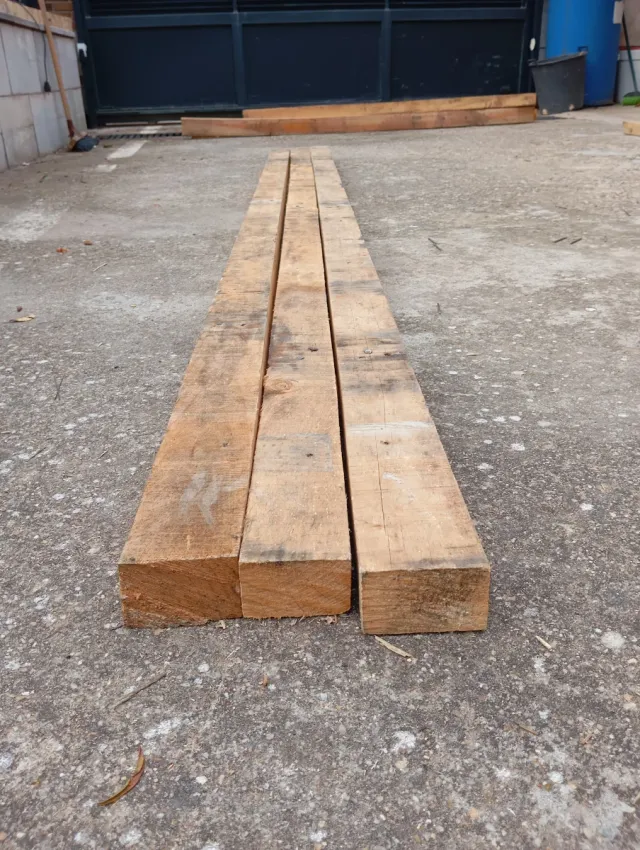 Listones, vigas, tablas, palets, de madera