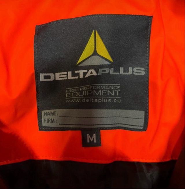 Chaquetón de trabajo naranja y negra