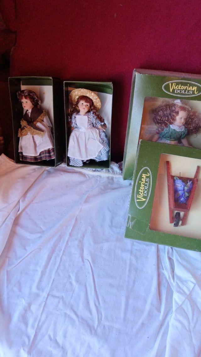 Muñecas de Porcelana Victorian Dolls