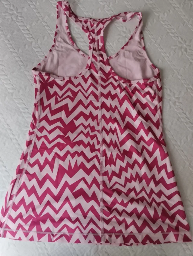 Camiseta Nike Rosa y Blanca Zigzag