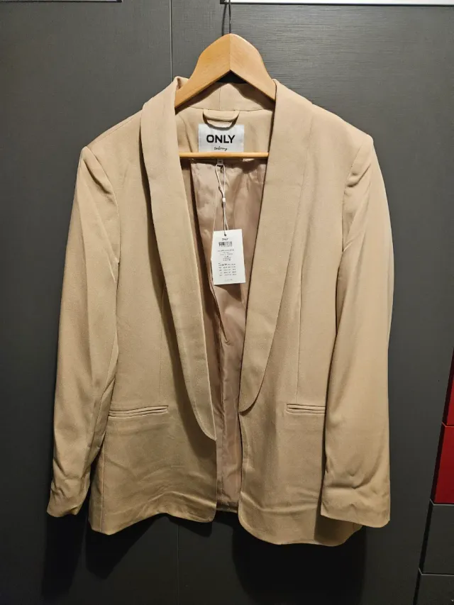 Chaqueta ONLY Beige Talla L/40 Nueva