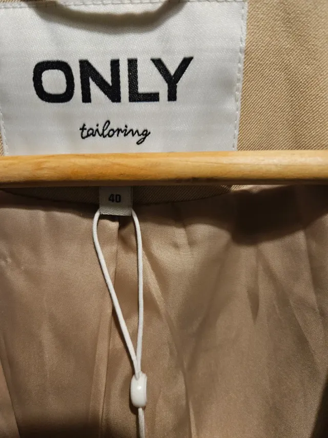 Chaqueta ONLY Beige Talla L/40 Nueva