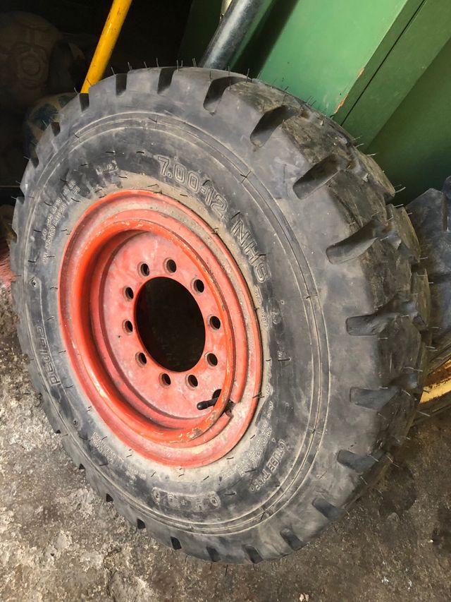 Neumático 7.00 R 12 XZM