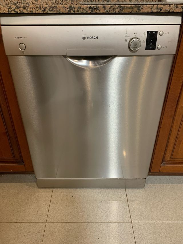 Nevera, secadora, lavavajillas y lavadora