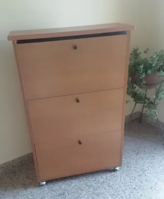 Mobile scarpiera su RUOTE a doppia fila