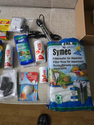 Acuario 60L completo con accesorios de regalo.